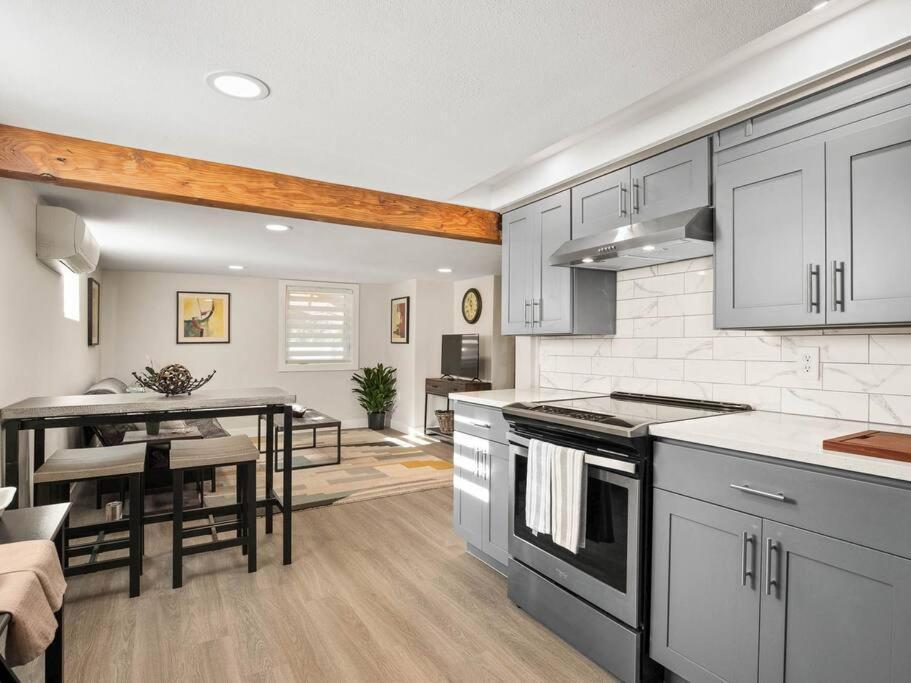 Apartment Elegant Richmond Gem Nestled Up To Hawthorne Blvd. Portland